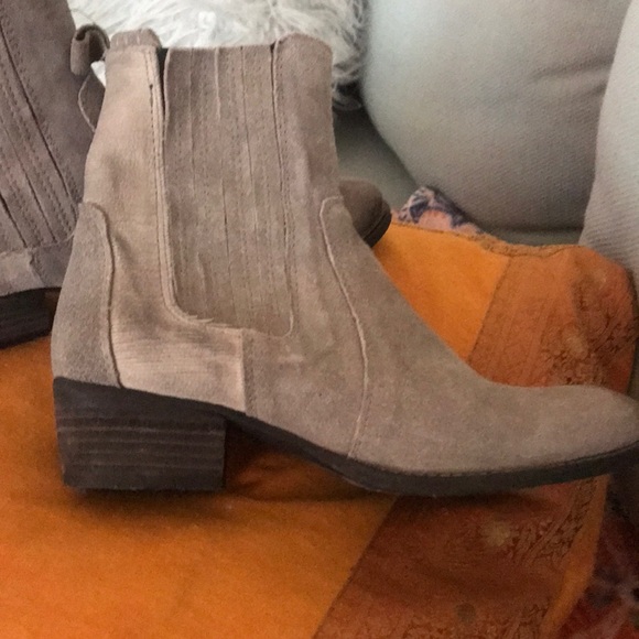 Booties - Picture 4 of 4